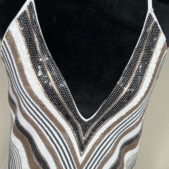 Express Sequin Bodysuit - Picture 2 of 7